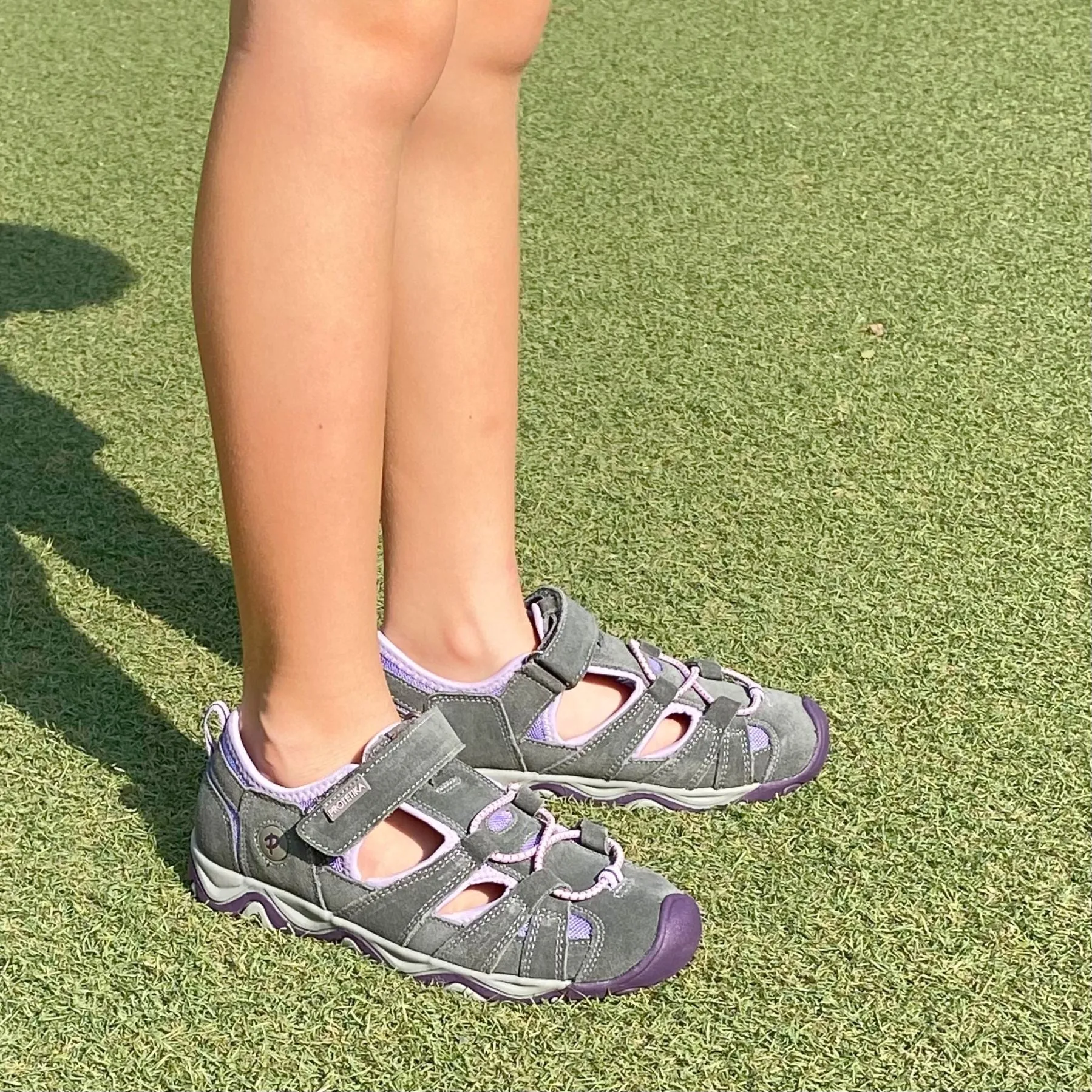 DAFY lila older girls arch support sandals