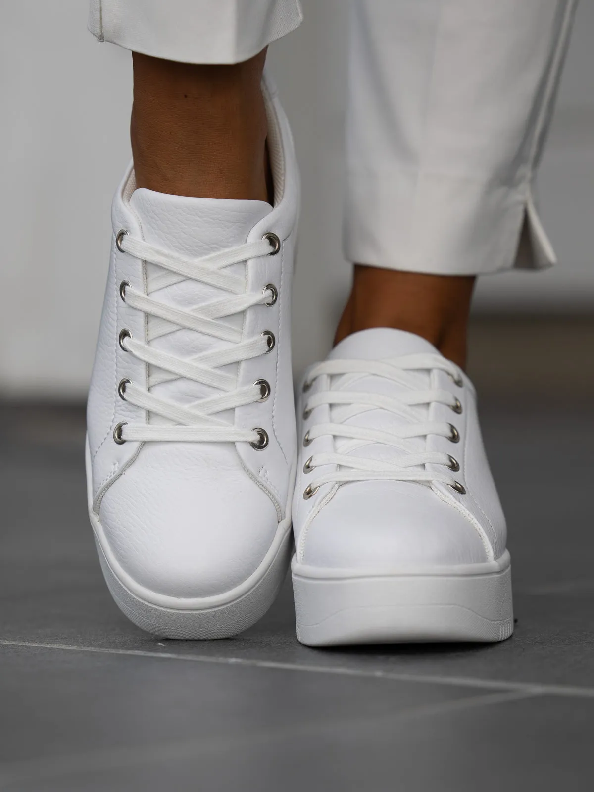 Gorbio - White