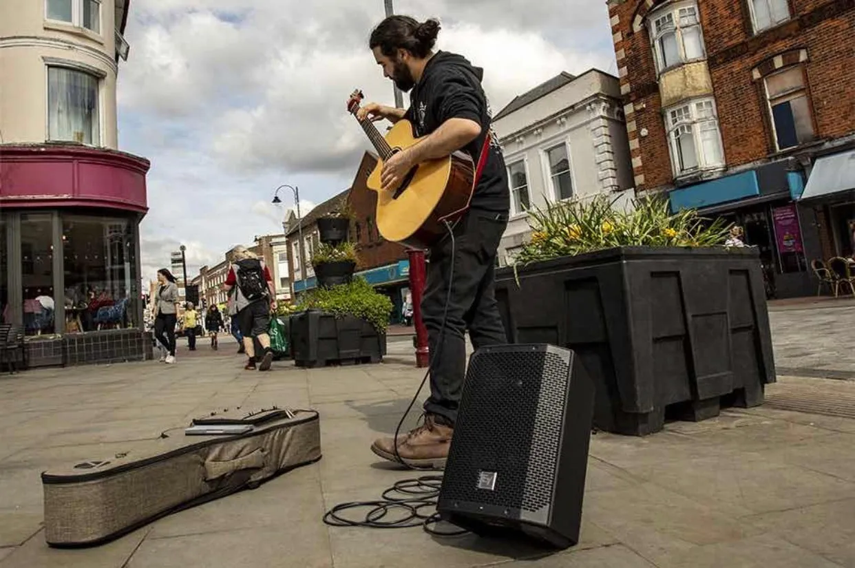 Hire -  EV EVERSE 8 Portable Battery PA Speaker with Bluetooth 400W