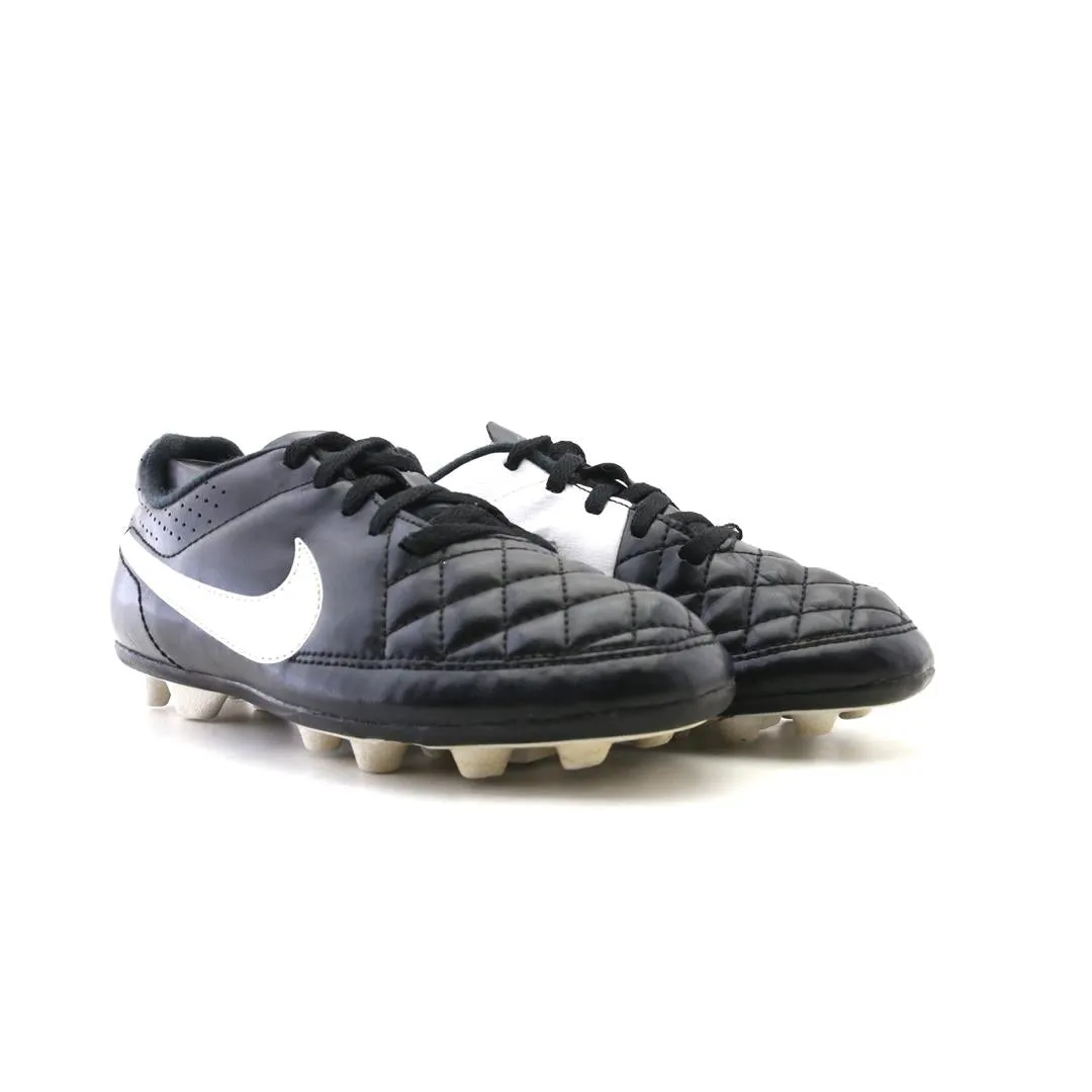 NIKE TIEMPO SOCCER