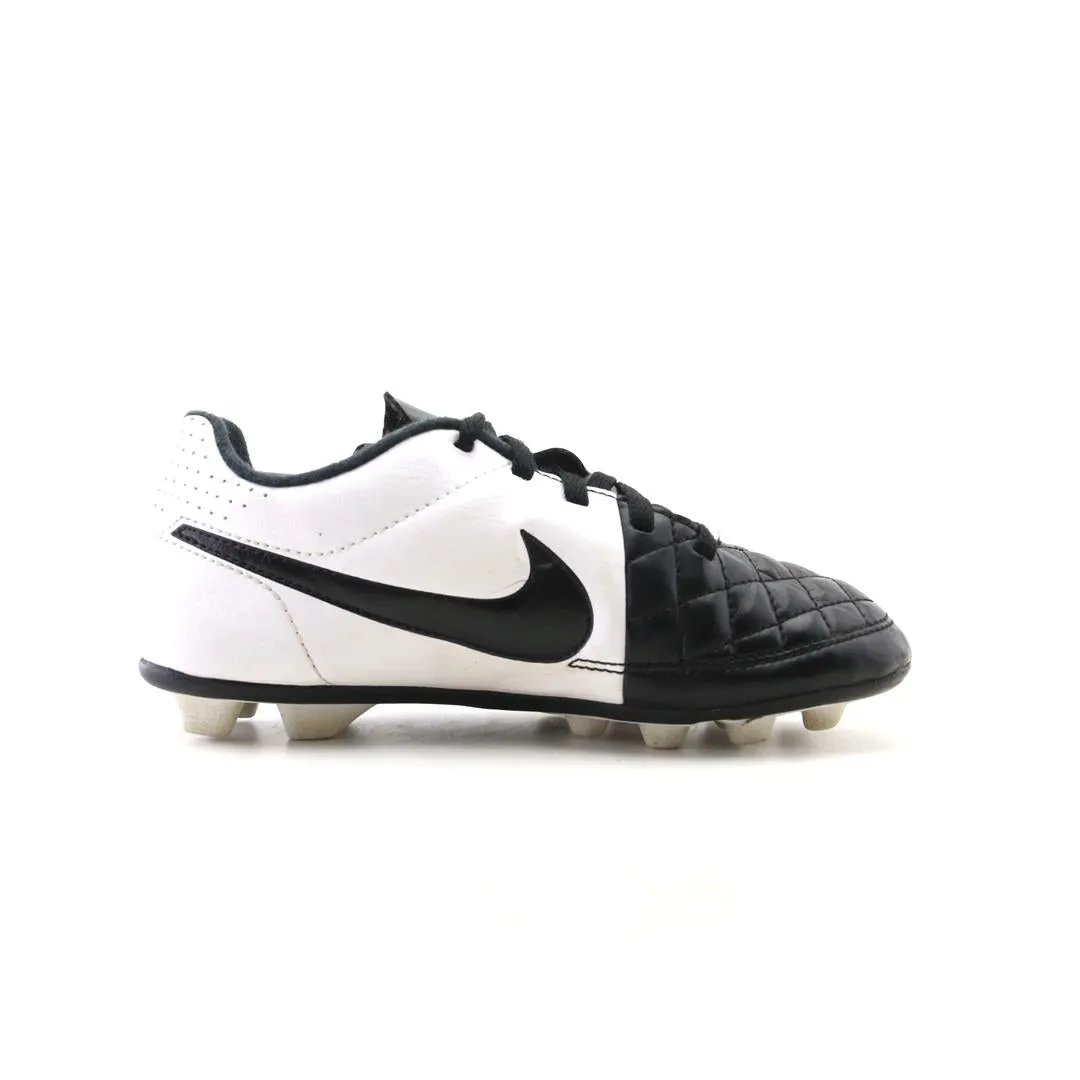 NIKE TIEMPO SOCCER