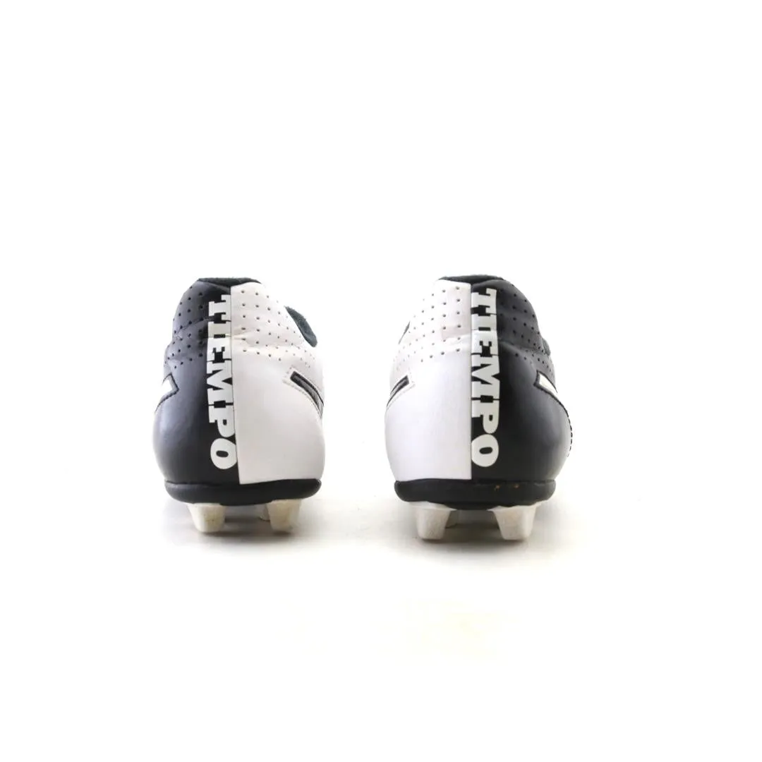 NIKE TIEMPO SOCCER