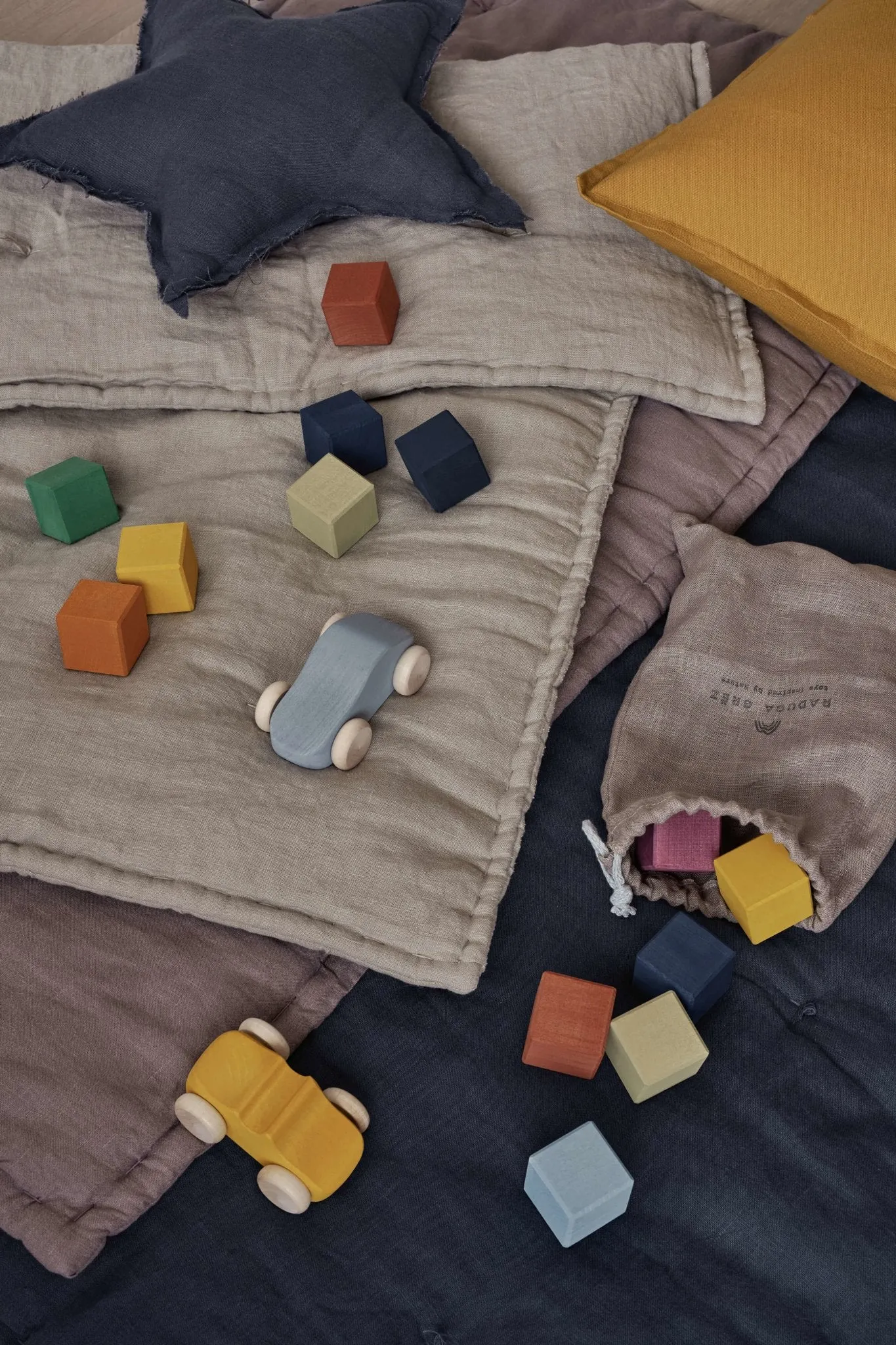 Raduga Grez Wooden Earth Cubes