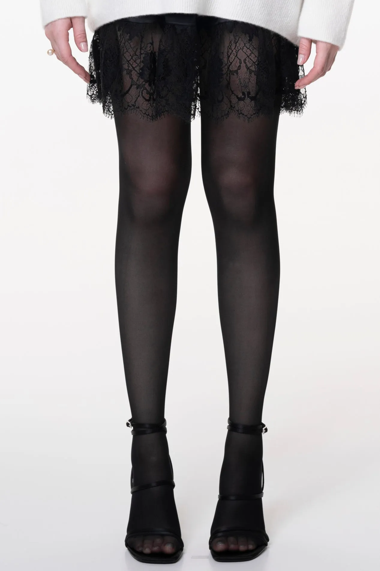 Short Silk Lace Skirt In Black