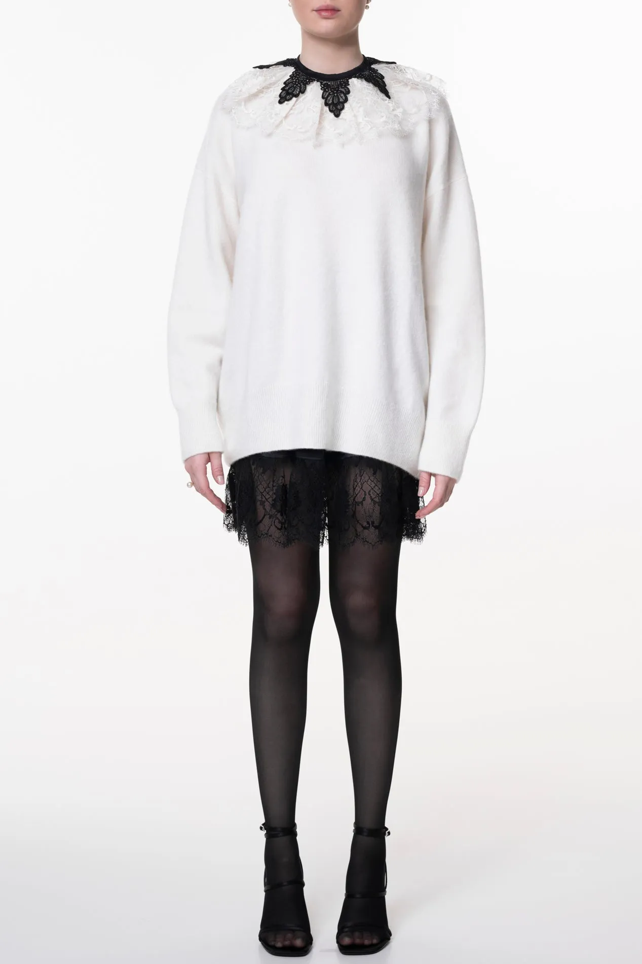 Short Silk Lace Skirt In Black