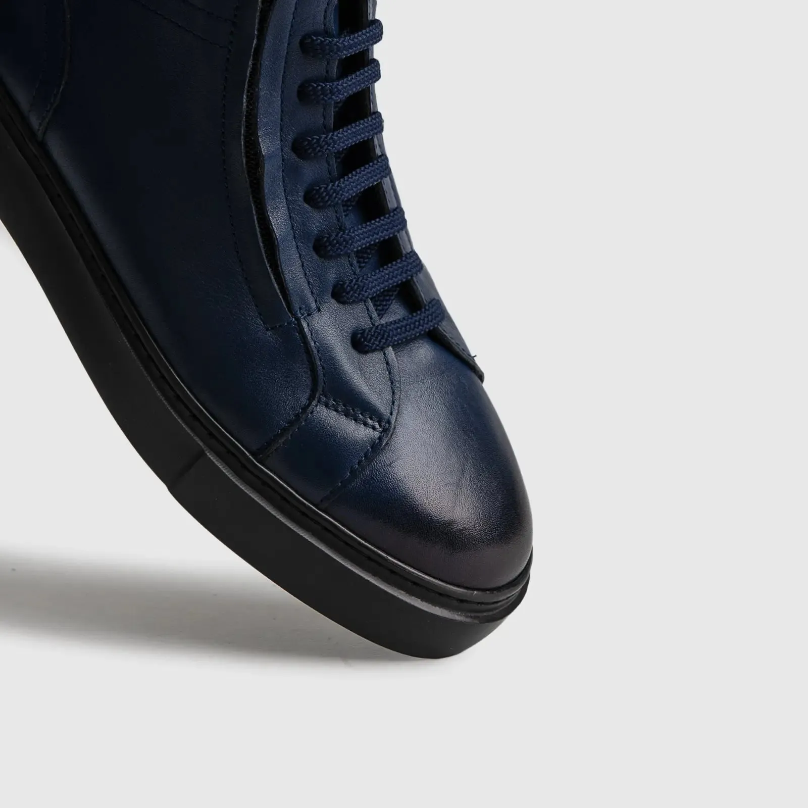 Statement Hi Top Sneakers 5077